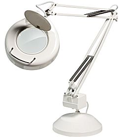 Een voorbeeld van loupe met verlichting