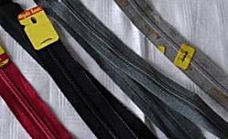 Een antaal ritssluitingen voor gebruik